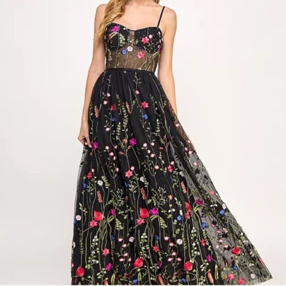 City Studio Dresses & Skirts - NWT City Studios Juniors' Floral-Embroidery Illusion-Corset Gown - Size 15/16